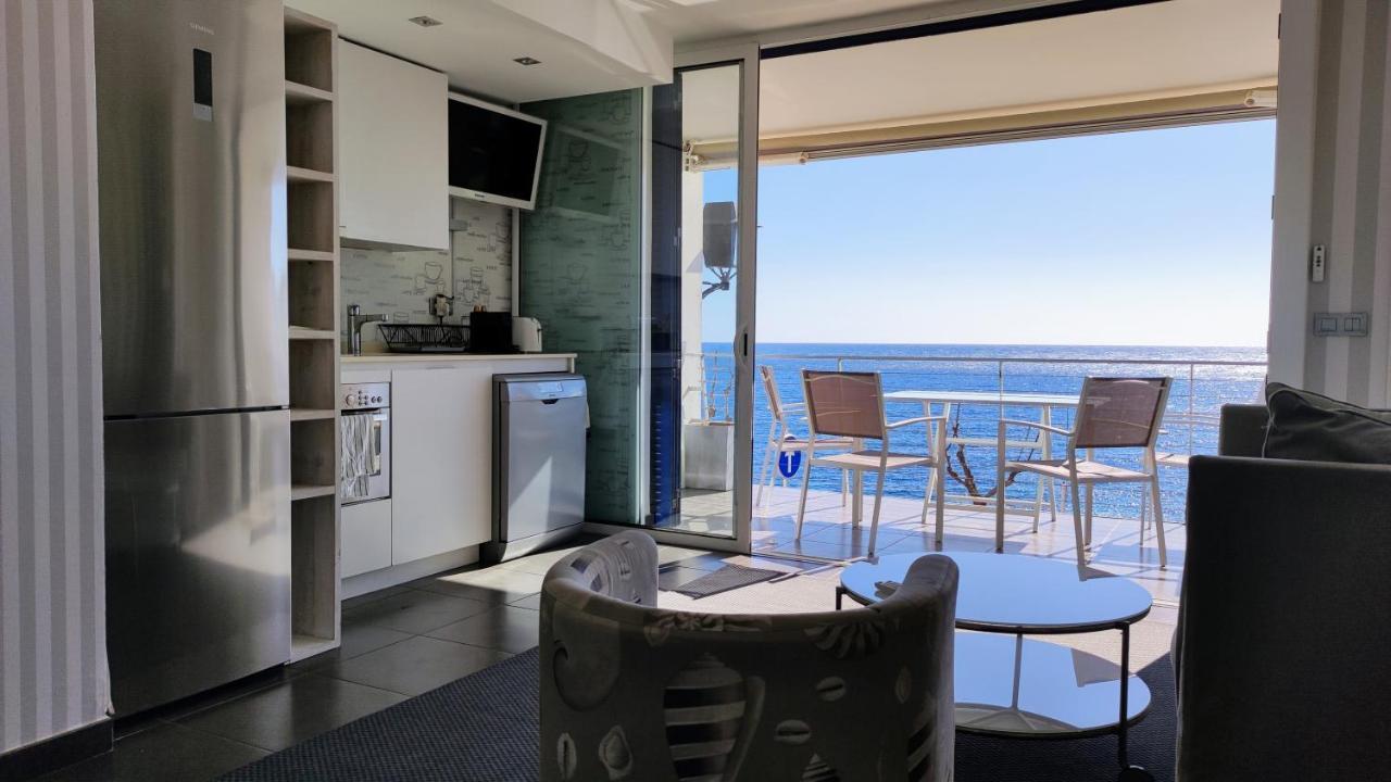 Apartamento Frente Al Mar En La Mejor Ubicacion De Calella กาเลญา เด ปาลาฟรูเจล ภายนอก รูปภาพ